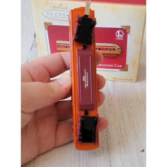 Hallmark Lionel Hiawatha observation car 2004 ornament train Xmas - Picture 7 of 8